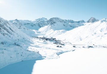 Skiline Offers Range Of Winter Holidays Including Eurostar Ski Train, Club Med And Huge Range Of Chalet Accommodation Across The Alps
