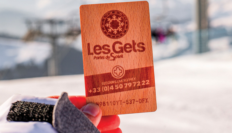 Les Gets wodden ski pass