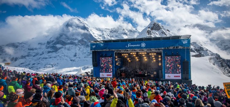 Simply Red Lights Up The Final SnowpenAir: Holding Back The Cheers As 5000 Fans Say Farewell